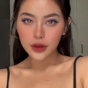 Kim Tử Long’s Beautiful Daughter Celebrates Joint Birthday with Her Famous Father - image 10