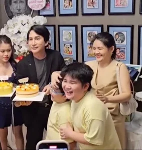 Kim Tử Long’s Beautiful Daughter Celebrates Joint Birthday with Her Famous Father - image 7