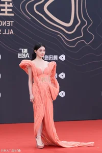 Star Studded Red Carpet Highlights at Tencent Video All Star Awards 2025 - image 2