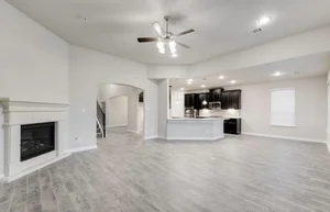 Miss Bao Ngoc Purchases Spacious US Mansion Comparing Property Values - image 5