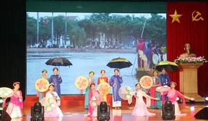 Vietnam Coast Guard Women: Preserving National Heritage Through Traditional Folk Songs - image 1