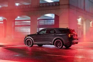 First Look: The Aggressive and Bold 2027 Ford Explorer ST - image 0