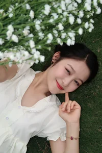 Lê Phương's Daughter in Bóng ma hạnh phúc: A Rising Star and Future Miss Vietnam Contender - image 0