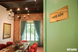 Fine Dining in Hanoi: Serving Shrimp Paste to World Leaders - image 9