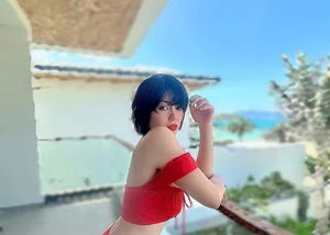 Thanh Huong Sheds Her Quirky TV Persona for Glamorous New Look - image 4