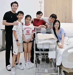 Mina Pham’s Youthful Glow: Minh Nhua’s Wife Visits Stepdaughter Joyce Pham - image 6