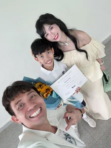 Mina Pham’s Youthful Glow: Minh Nhua’s Wife Visits Stepdaughter Joyce Pham - image 3