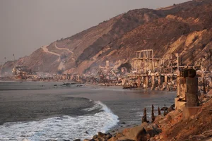 Devastating Aftermath: Los Angeles Transforms into a 'War Zone' Following Wildfires - image 6