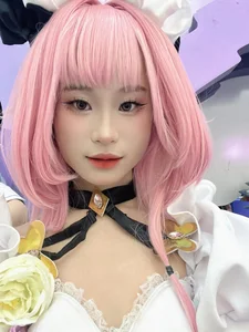 Viral Female Streamer Wows the Internet with Mind-Blowing Makeup Transformation Videos - image 3
