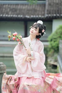Jiao Yi Zhi Sui Sui Shines in YiTuYu Art Language Vol.10476: 61P Photography Set - image 45