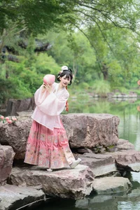 Jiao Yi Zhi Sui Sui Shines in YiTuYu Art Language Vol.10476: 61P Photography Set - image 51