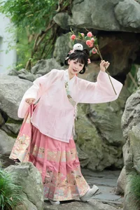 Jiao Yi Zhi Sui Sui Shines in YiTuYu Art Language Vol.10476: 61P Photography Set - image 8