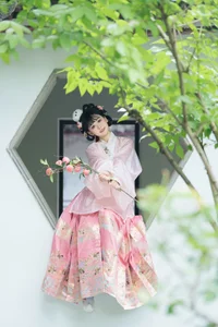 Jiao Yi Zhi Sui Sui Shines in YiTuYu Art Language Vol.10476: 61P Photography Set - image 31