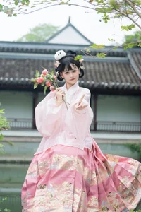 Jiao Yi Zhi Sui Sui Shines in YiTuYu Art Language Vol.10476: 61P Photography Set - image 18