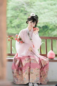 Jiao Yi Zhi Sui Sui Shines in YiTuYu Art Language Vol.10476: 61P Photography Set - image 30