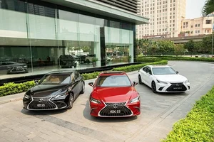 Lexus ES Luxury Sedan Sees Massive Price Drop of 260 Million VND in Vietnam - image 3