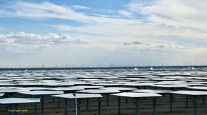 Harnessing the Sun: China's Massive Solar Power Project in the Gobi Desert - image 2