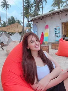 Self-Made Billionaire Beauty Queen Shares Childhood Photos - image 2