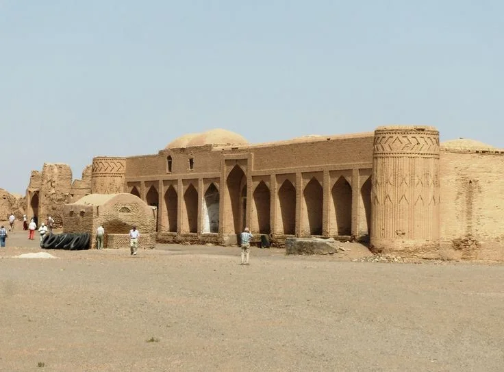 Explore the 500-Year-Old Desert Caravanserais of the Ancient Silk Road: A Journey Through Persian Architecture and History
