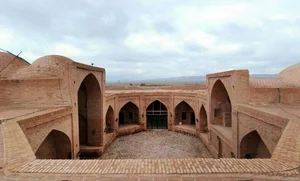 Explore the 500-Year-Old Desert Caravanserais of the Ancient Silk Road: A Journey Through Persian Architecture and History - image 4