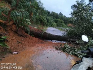 Severe Landslides in Northern Vietnam Mountains Following Heavy Rainfall - image 4