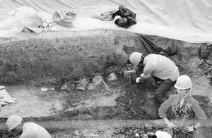 Uncovering the Mystery: 2,500-Year-Old Tomb Containing Impossible Ancient Technology - image 8