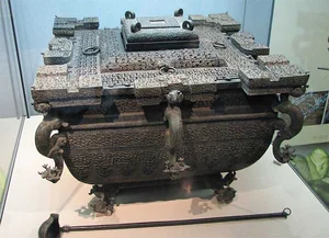 Uncovering the Mystery: 2,500-Year-Old Tomb Containing Impossible Ancient Technology - image 4