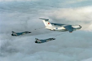 Air Superiority: The Top 8 Fighter Jets Dominating Modern Skies - image 3