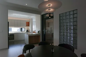 Minimalist Single Living: A Cozy Apartment Filled with Light - image 5