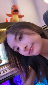 MU Fan Goes Viral: How This Beautiful Supporter Reacted to the Red Devils' Loss - image 6