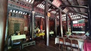 What Makes This Century-Old House in Binh Duong So Astonishing? - image 6