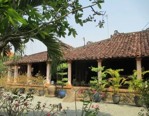 What Makes This Century-Old House in Binh Duong So Astonishing? - image 7