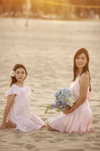 Vietnamese Celebrity News: Hoai Linh's Brother Robbed in Europe and Dong Anh Quynh's New Romance - image 37