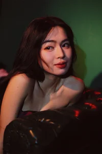 Vietnamese Celebrity News: Hoai Linh's Brother Robbed in Europe and Dong Anh Quynh's New Romance - image 2