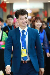 Vietnamese Celebrity News: Hoai Linh's Brother Robbed in Europe and Dong Anh Quynh's New Romance - image 28