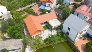 Timeless Elegance: Discover the Charm of Modern Level-4 Houses with Sloped Roofs - image 1