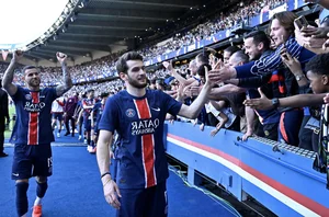 PSG Secures 13th Ligue 1 Title with Six Matches Remaining - image 7
