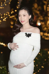Vietnamese Showbiz Celebrates the Year of the Dragon Baby Boom - image 5