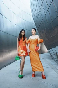 Model Thu Hang and Daughter Turn Heads with Matching Outfits in the US - image 4