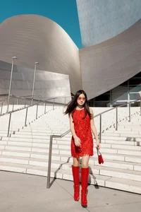 Model Thu Hang and Daughter Turn Heads with Matching Outfits in the US - image 3