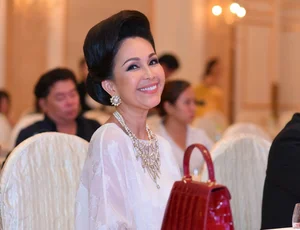 The Nostalgic Lives of Vietnam’s Legendary 1990s Calendar Queens Today - image 3