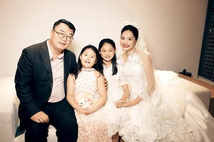 Meet the Adorable Mixed-Heritage Daughters of Miss Vietnam Huong Giang - image 1
