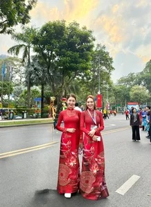 Vietnamese Artists Express Excitement and Pride for National Holidays - image 19