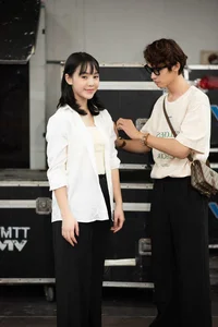 MC Thu Hoai's Stunning TV Return and Stylist Secrets - image 6