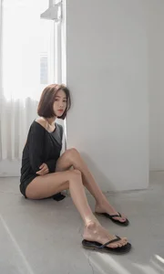 Korean Model An Seo Rin Captivates in Latest Swimwear Studio Photoshoot - image 14