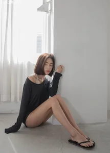 Korean Model An Seo Rin Captivates in Latest Swimwear Studio Photoshoot - image 23