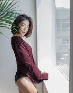 Korean Model An Seo Rin Captivates in Latest Swimwear Studio Photoshoot - image 13