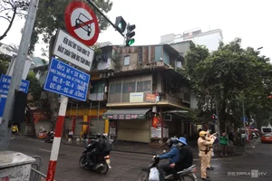 New Traffic Regulations in Hanoi Old Quarter During Peak Hours - image 0