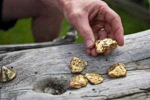 The Legendary River Where Gold Deposits Replenish Naturally Over Time - image 7