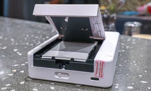 Canon Selphy QX20 Review: The Ultimate Portable Photo Printer for Creators - image 2